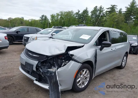 2024 Chrysler Voyager Lx z USA, uszkodzony, nr VIN 2C4RC1CG9RR150964